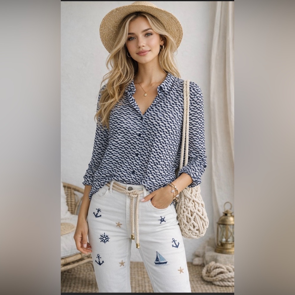 𝅺MILANO Italian oversize  long sleeve flowy white and bleu size 46